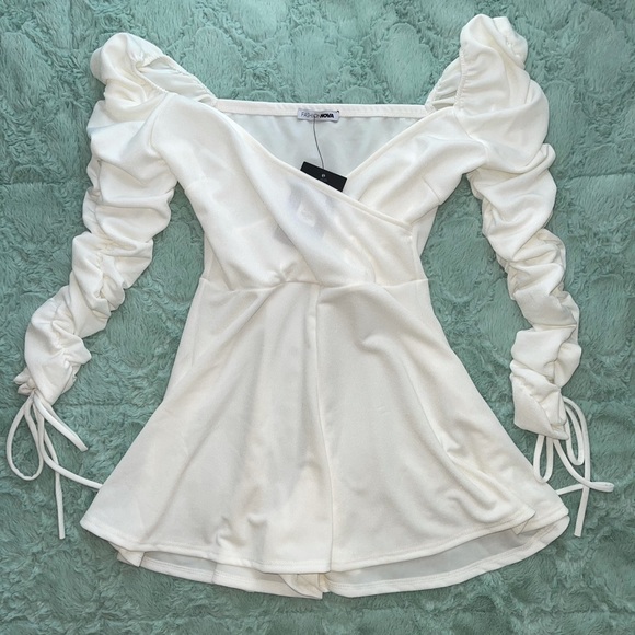 Fashion Nova XS White Romper - Picture 4 of 5